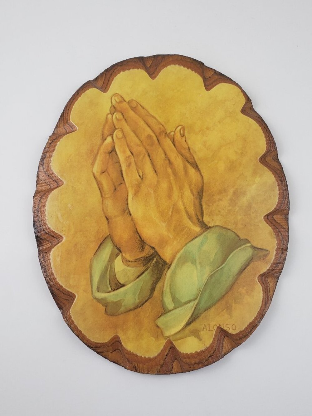 Vtg Praying Hands Wood Slab Decoupage Wall Hanging Wood Slice 11.25" x 8.75"